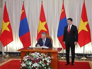 Vietnam, Mongolia issue joint statement on establishing comprehensive partnership