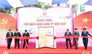 Hanoi opens 2020 Spring Book Street