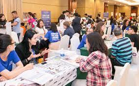 Educational exhibitions gather over 50 universities from US and Canada
