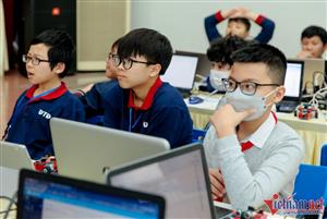 35 Vietnamese students compete at Int’l Robothon 2023