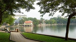 Five public squares to be built around Hanoi lake