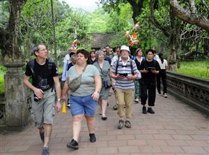 Tourists to Ninh Binh surge