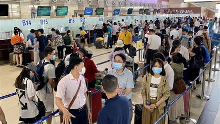 Hanoi airport prepares for 440,000 passengers during holiday