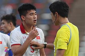 Four Vietnamese footballers detained for using banned substances