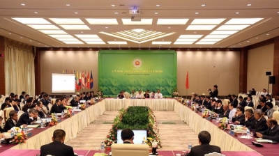 At the consultations between ASEAN economic ministers and the Chinese Minister of Commerce (AEM-MOFCOM) 