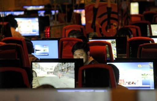 China to top world in e-commerce by 2015: report
