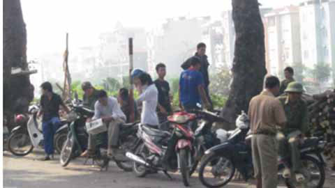 Hanoi’s day labourers struggle to find work