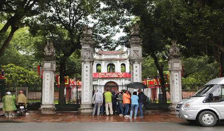 Hanoi attractions reopened to visitors