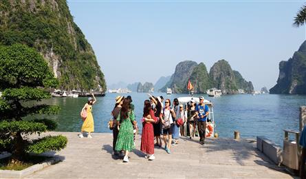 Quang Ninh announces many new tourism products