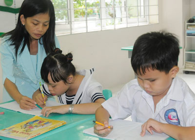 Acute shortage of special schools for handicapped in Vietnam