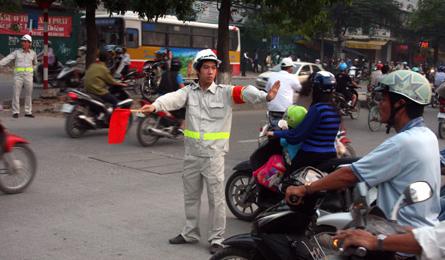 Expert claims Hanoi is capable of curbing traffic congestion