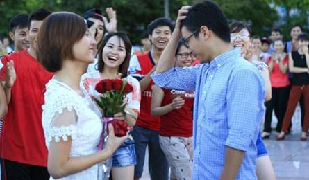 Vietnamese young people more creative in love proposal