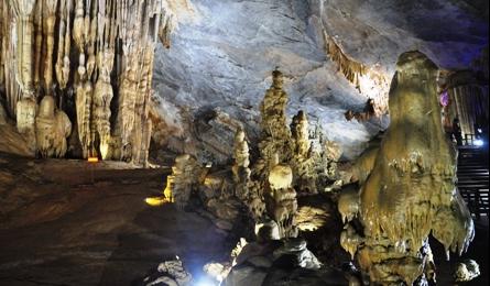 Newly-revealed beauty of Thien Duong Cave