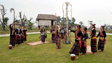 Vietnam Ethnic Groups Cultural Day activities | DTiNews - Dan Tri ...